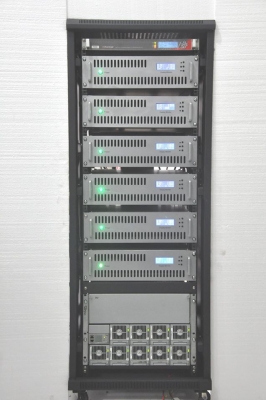 Pemancar TV . UHF 470-860 Mhz